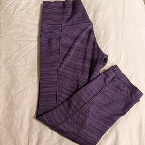 Athleta Salutation Capri Leggings